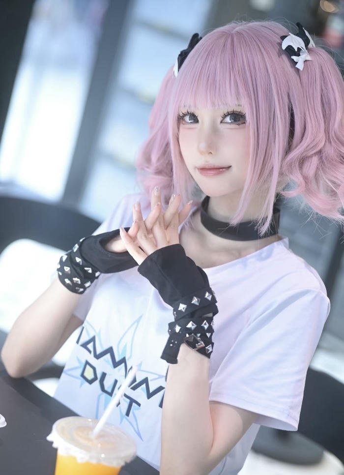 gái xinh hina cosplay gương mặt xinh