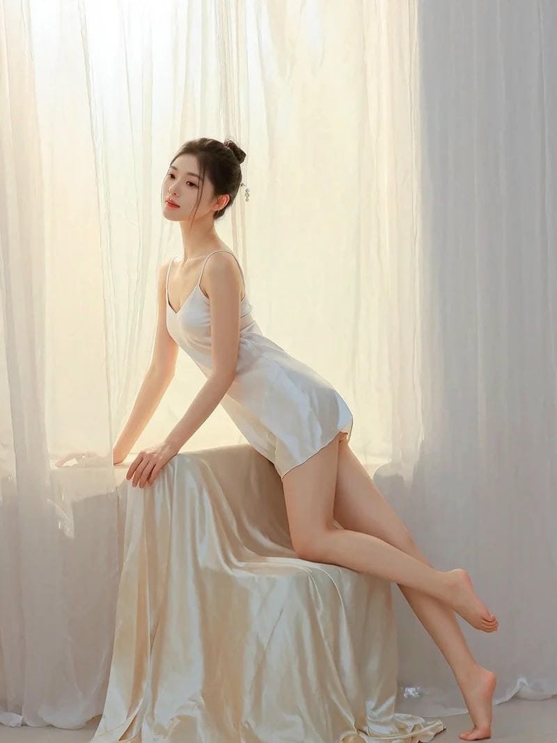 gái xinh mặc đồ ngủ nữ tính