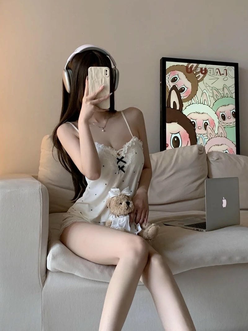gái xinh mặc pijama dễ thương