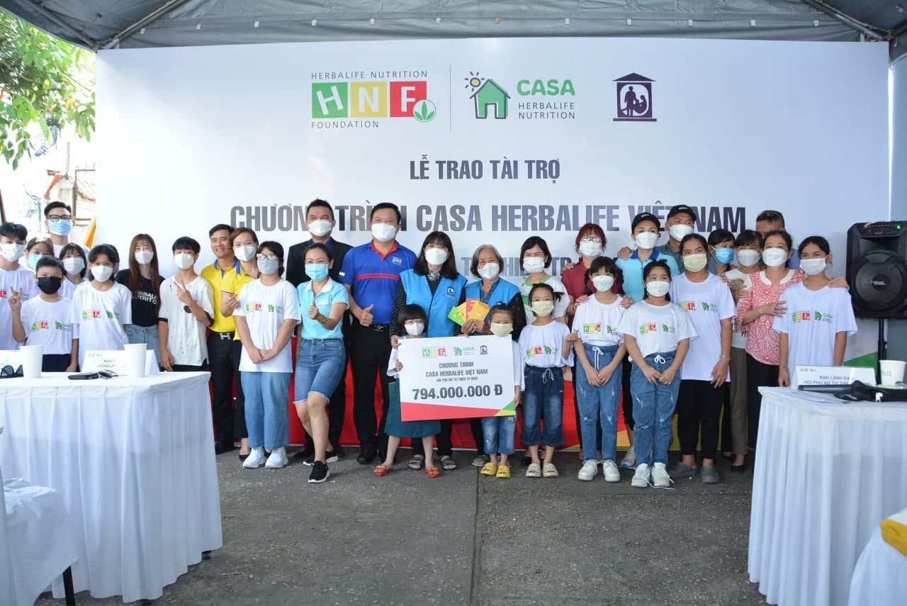 Giải thưởng Sản phẩm Vàng vì sức khỏe cộng đồng cho Herbalife Việt Nam