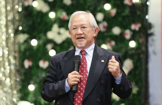 Hai chuyên gia Shark Hưng và GS Phan Văn Trường chia sẻ về định nghĩa khởi nghiệp và lập nghiệp