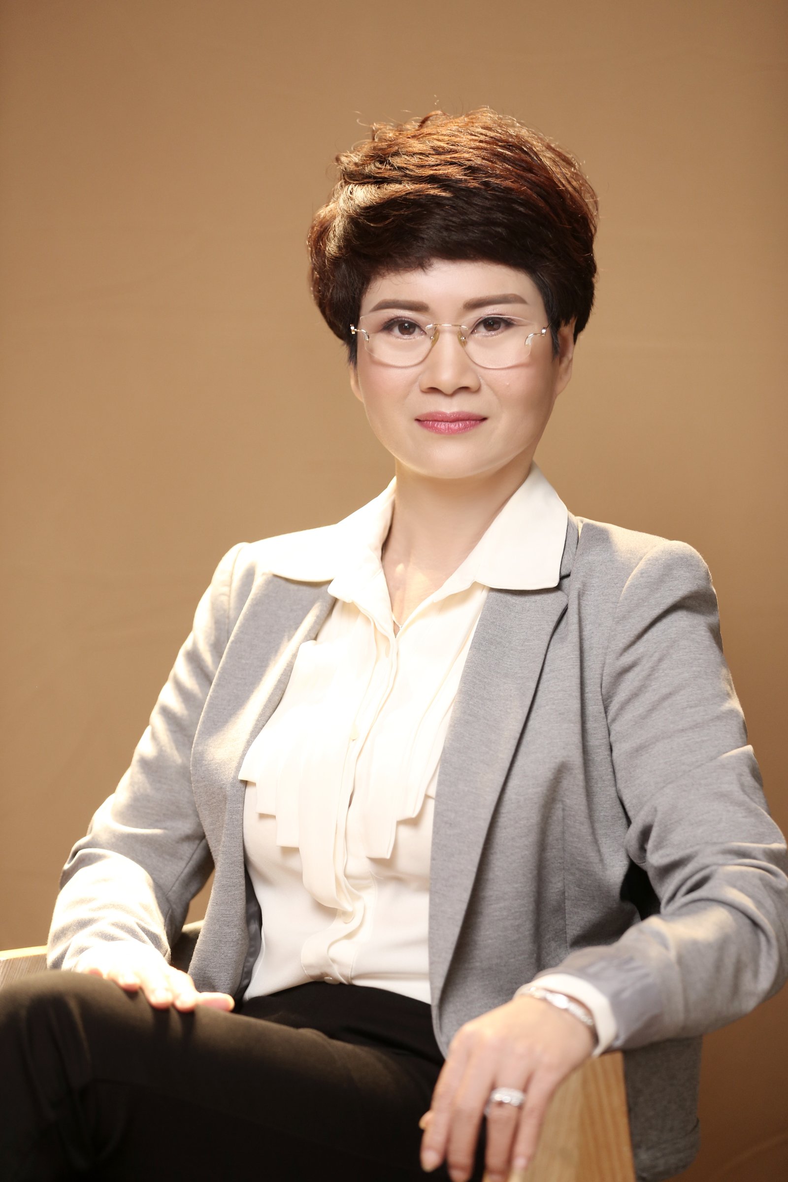 Hành trình gian truân tạo nên bản lĩnh nữ doanh nhân Nguyễn Hồng Vân