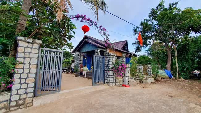 Hệ thống móng vững chắc chịu tải cho ngôi nhà đá