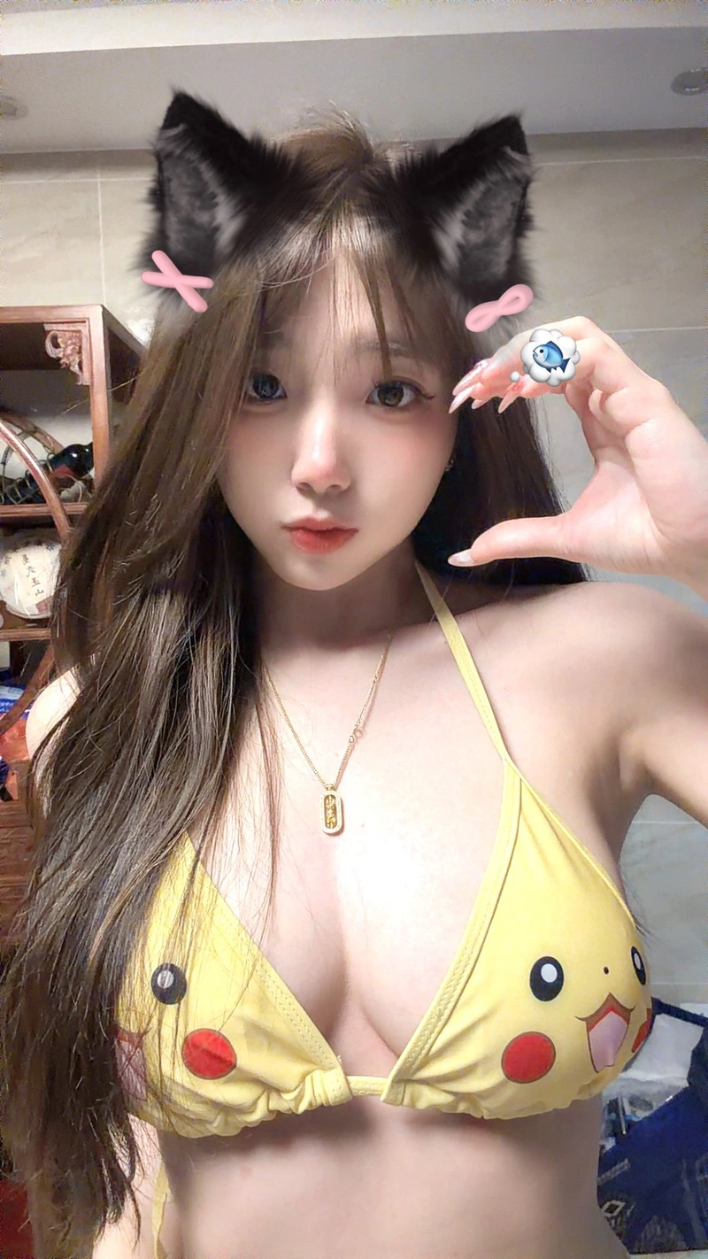 hình ảnh 77_sunnyyy bikini hình pikachu hoạt hình ngộ nghĩnh