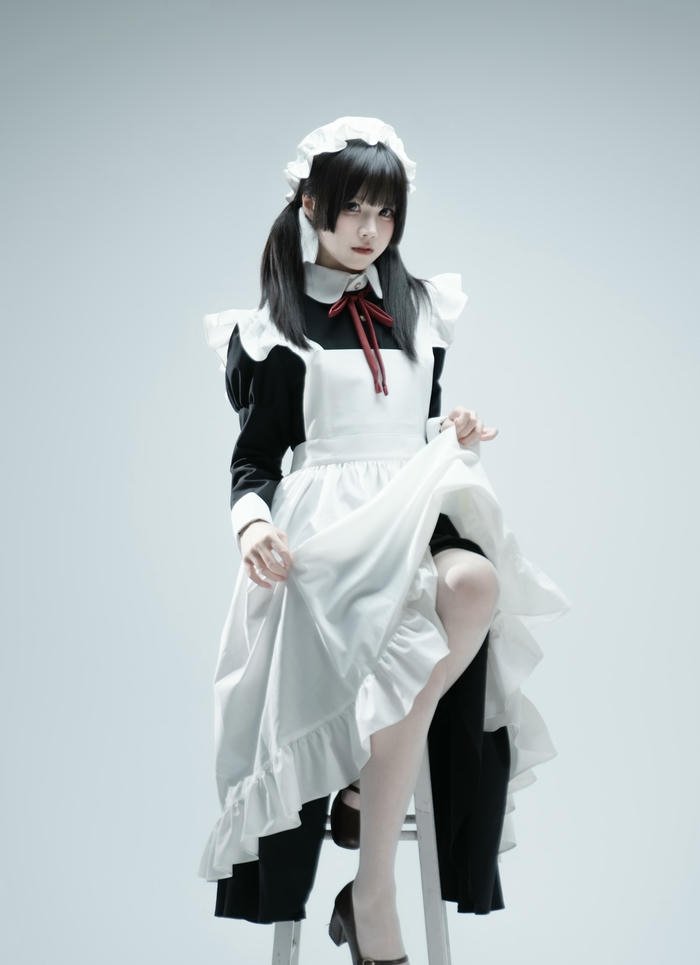 hình ảnh coslay hầu gái dịu dàng kín đáo