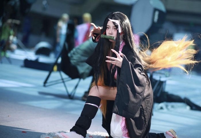 hình ảnh coslay nezuko dáng thiếu nữ