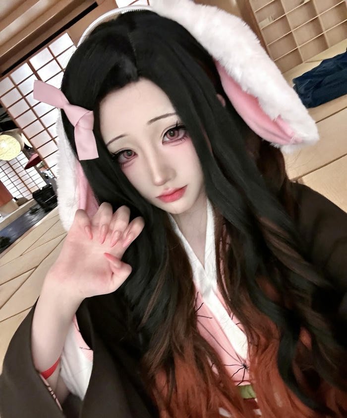 hình ảnh coslay nezuko gấu áo rộng