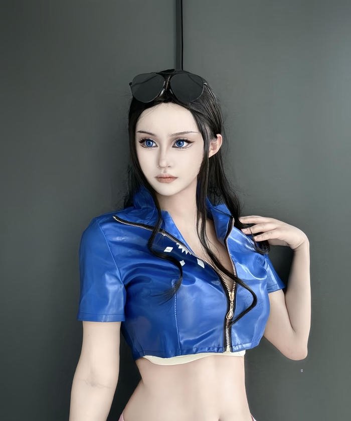 hình ảnh coslay robin màu sắc tối