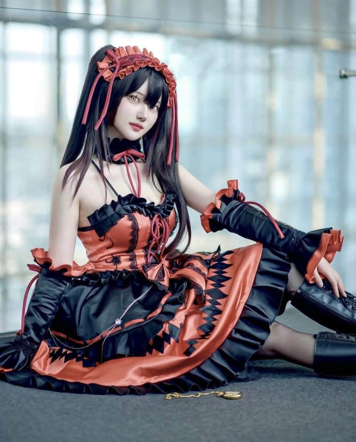hình ảnh cosplay Kurumi thần thái lạnh