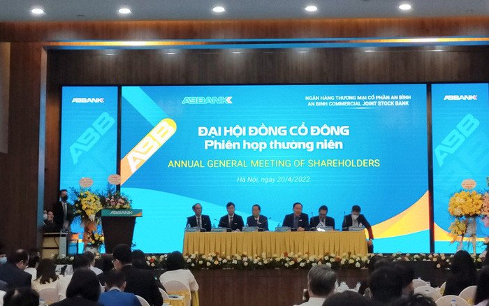 Hình ảnh cuộc họp Đại hội đồng cổ đông ABBank thảo luận kế hoạch niêm yết HOSE và tăng vốn