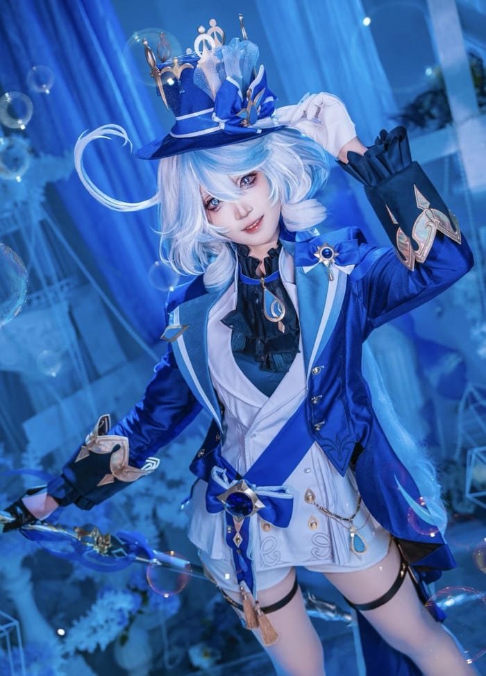 hình ảnh furina cosplay dáng đẹp