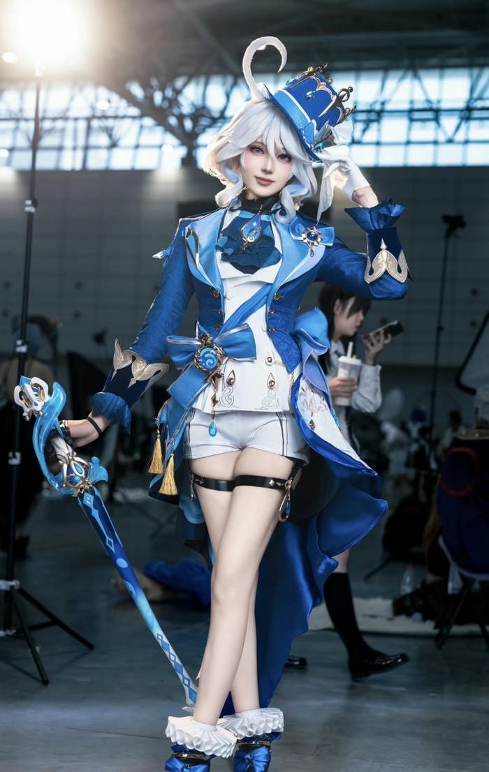 hình ảnh furina cosplay toàn thân