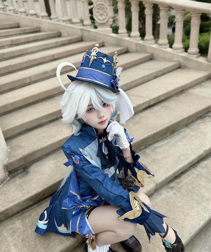 hình ảnh furina cosplay tóc ngắn đẹp