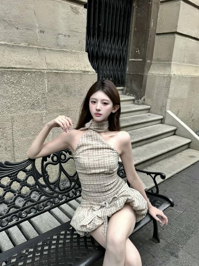 hình ảnh gái xinh Trung Quốc váy ngắn da trắng