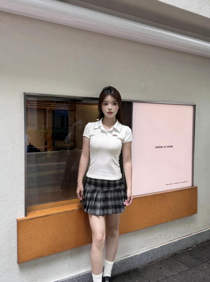 hình ảnh gái xinh Trung Quốc váy ngắn quán cà phê