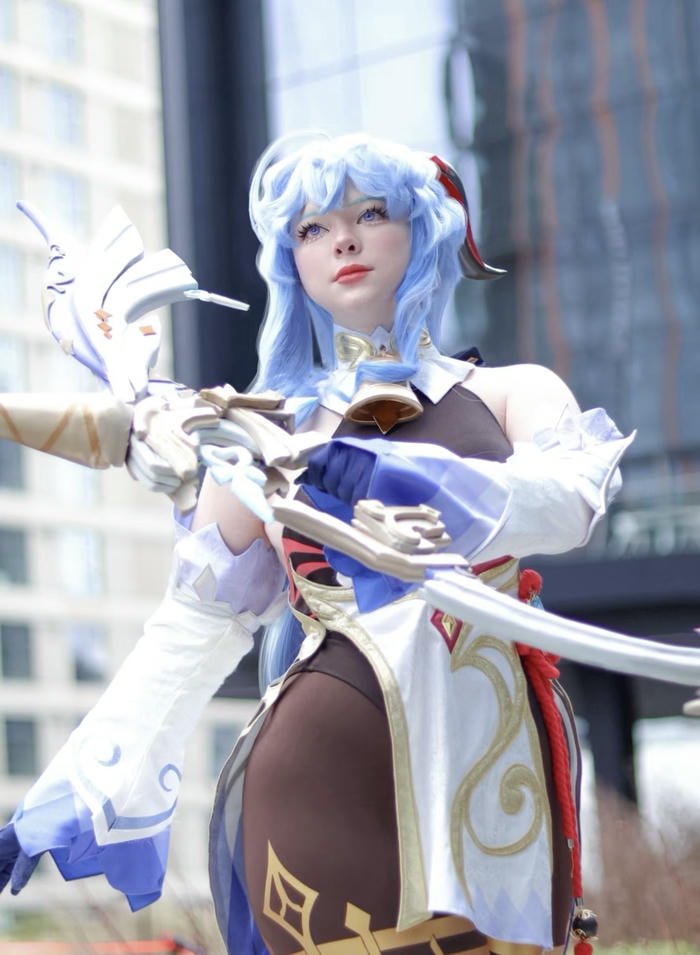 hình ảnh ganyu cosplay gương mặt đẹp