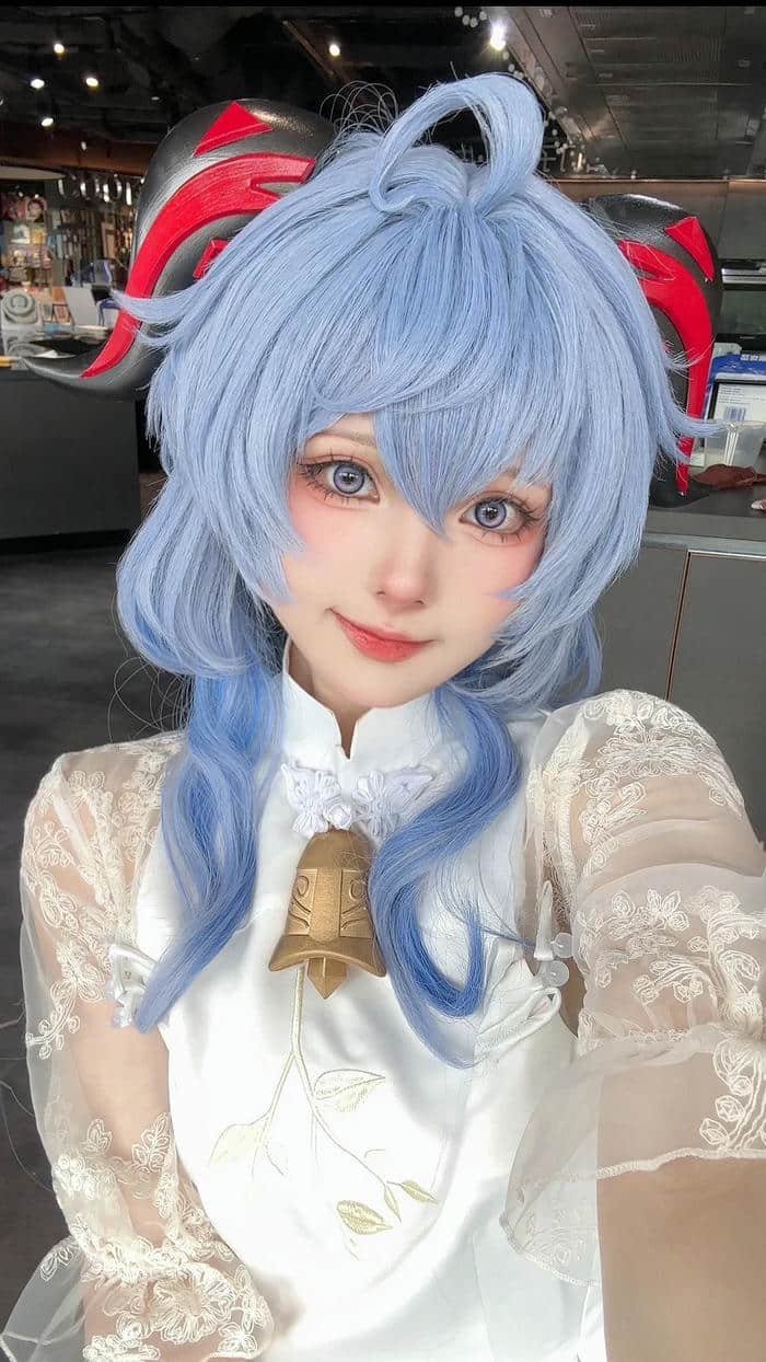 hình ảnh ganyu cosplay khuôn mặt xinh