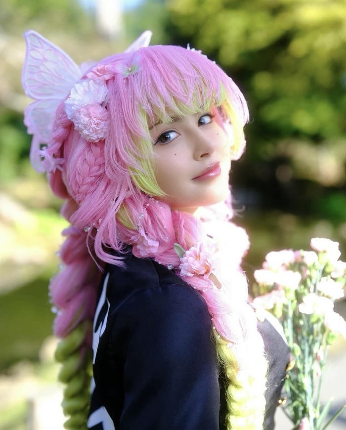 hình ảnh mitsuri cosplay ngoài đời