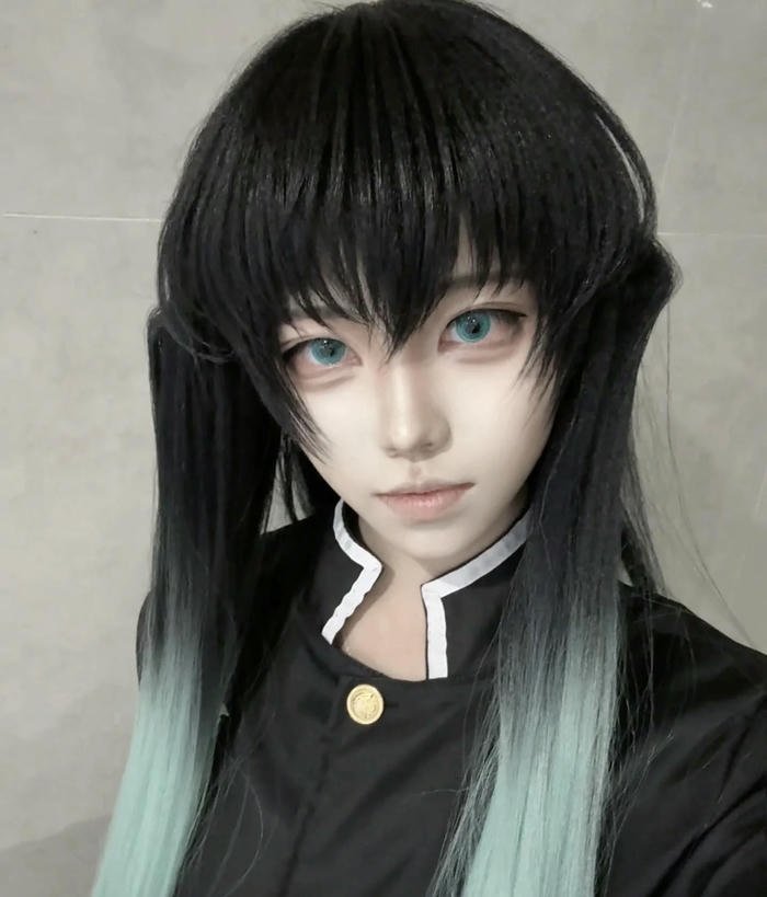hình ảnh muichiro cosplay anime ngầu