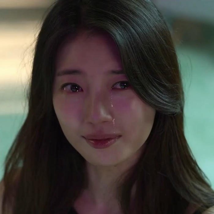 hình ảnh nữ khóc buồn bã nhiều