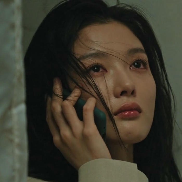 hình ảnh nữ khóc trầm mặc lâu