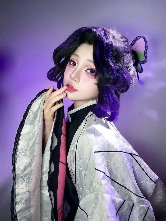 hình ảnh shinobu cosplay duyên dáng