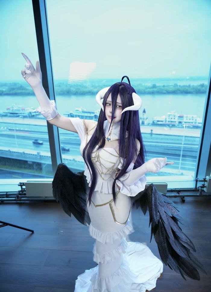 hình cosplay albedo xinh xắn nhẹ