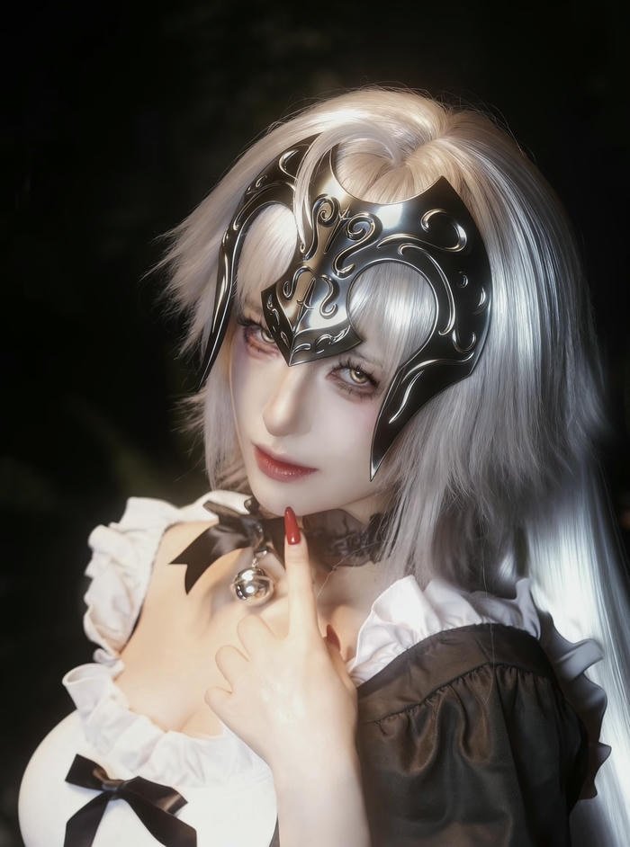 hình cosplay hầu gái dễ thương gọn gàng