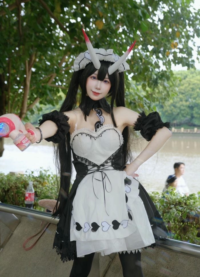 hình cosplay hầu gái nữ trẻ đẹp