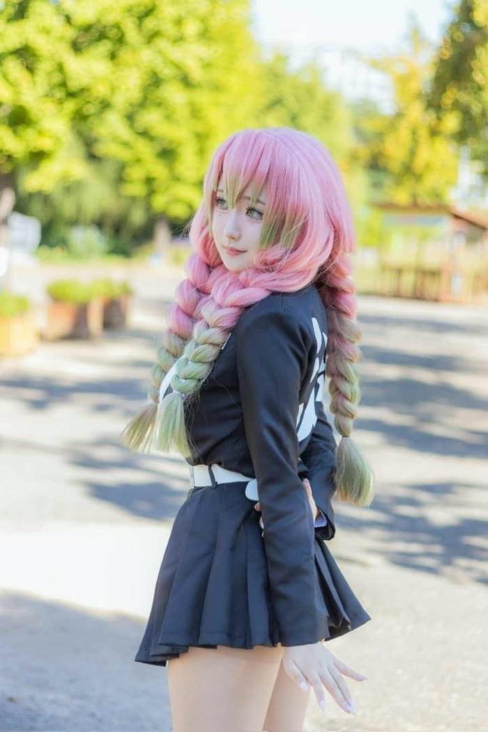 hình cosplay luyến trụ thân hình mềm mại