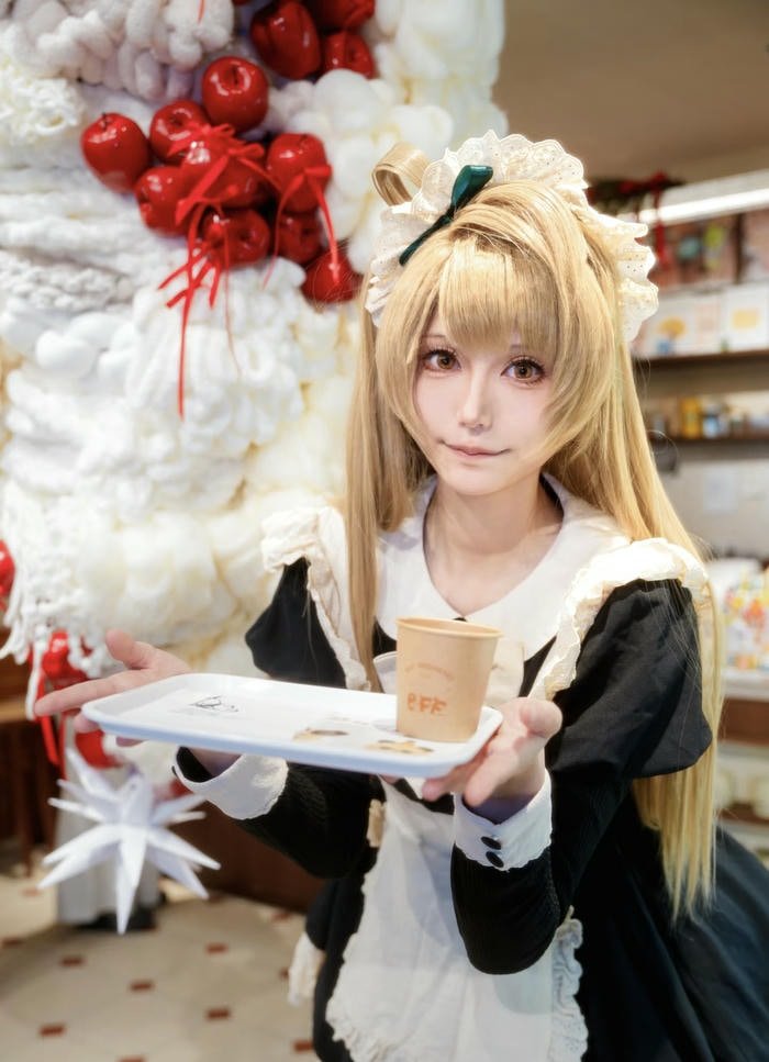 hình cosplay maid nét mặt xinh
