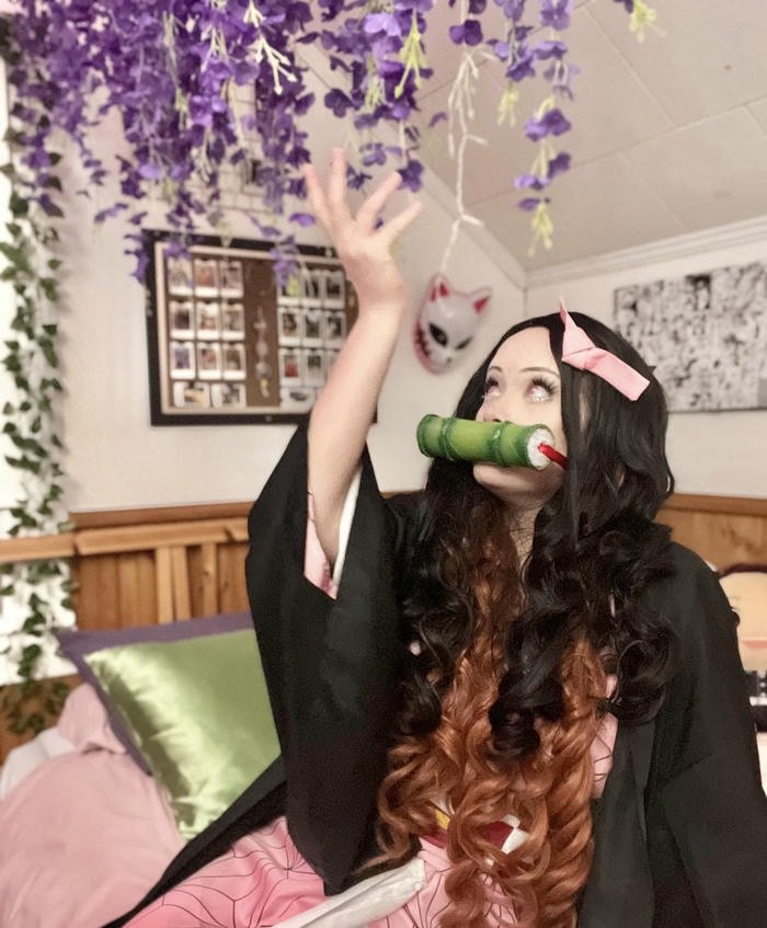 hình cosplay nezuko y phục hồng truyền thống