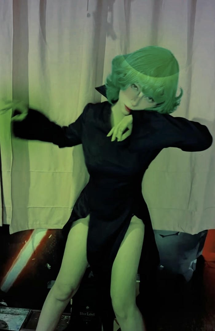 hình cosplay tatsumaki trang phục bó sát