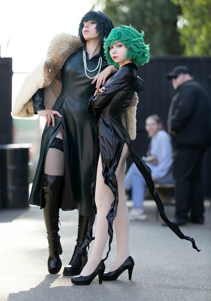 hình cosplay tatsumaki váy ngắn đen