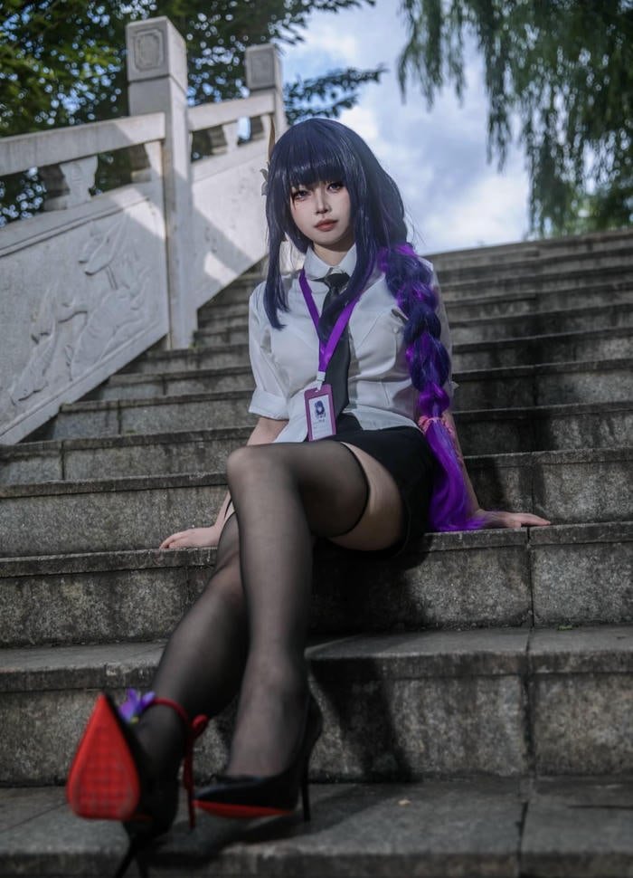 hình cosplay thư ký gọn gàng nhẹ nhàng