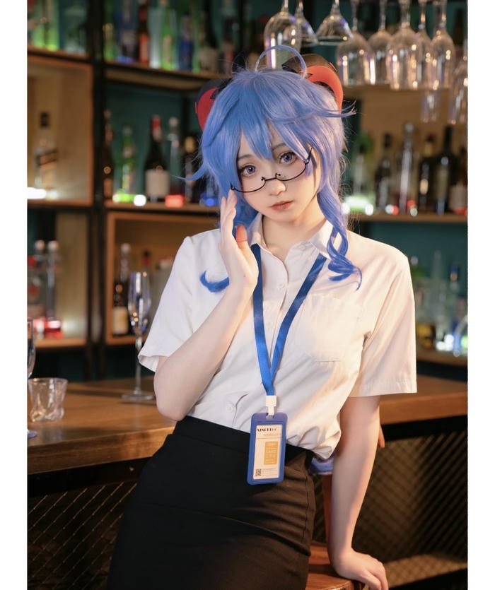 hình cosplay thư ký môi trường văn phòng