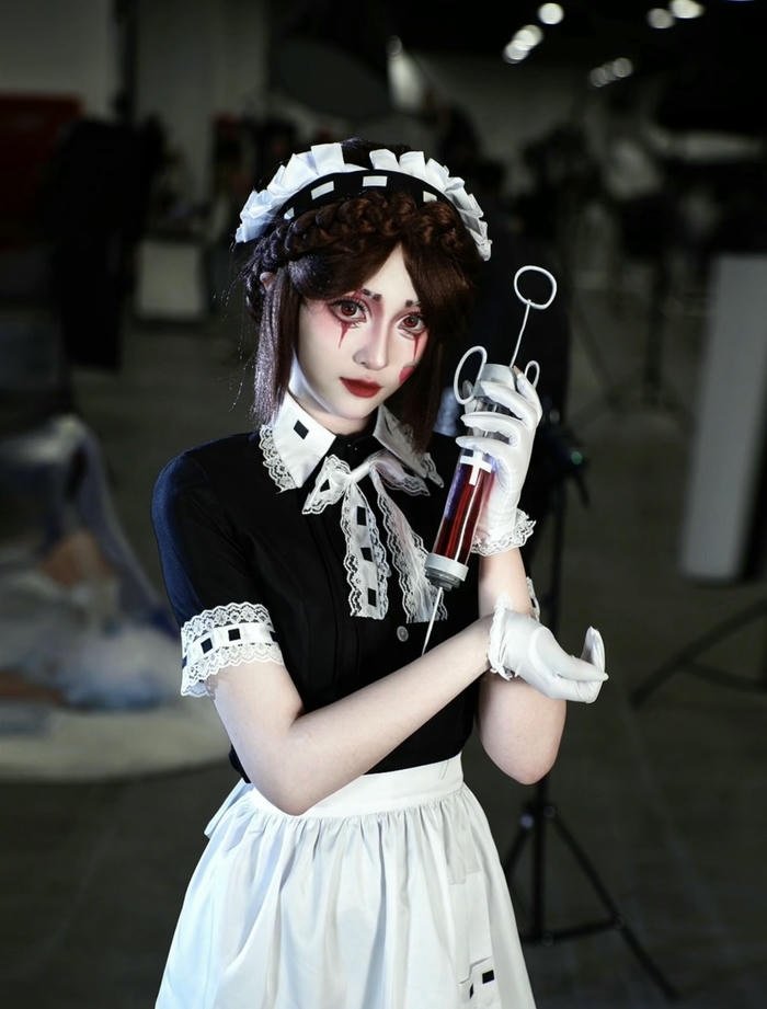 hình cosplay y tá thắt lưng