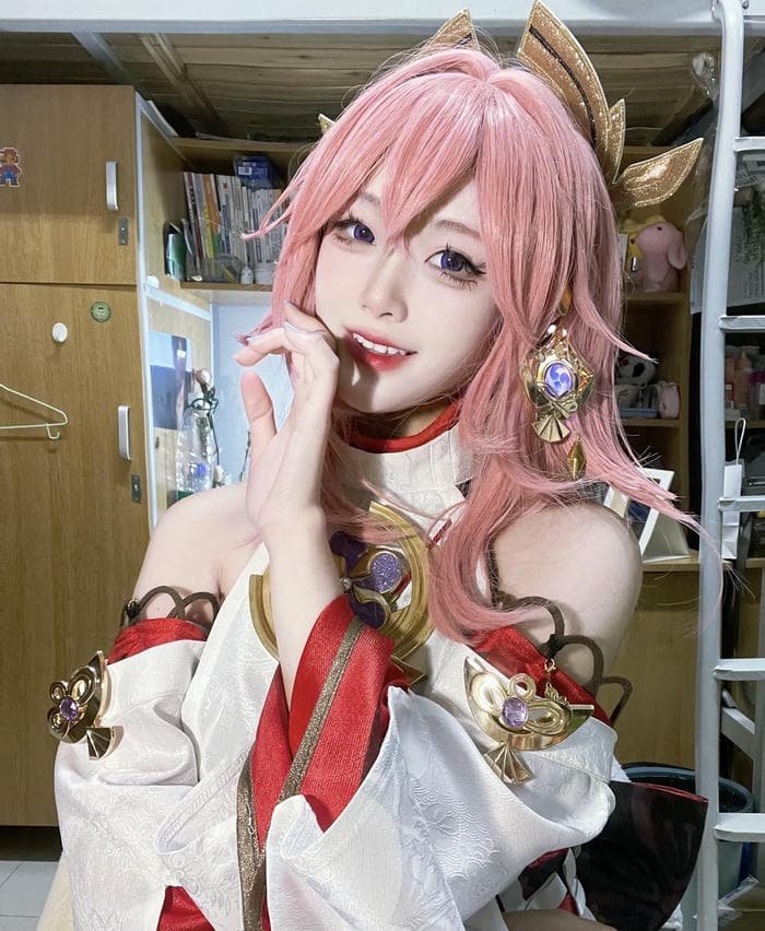 hình cosplay yae miko thiết kế nguyên bản