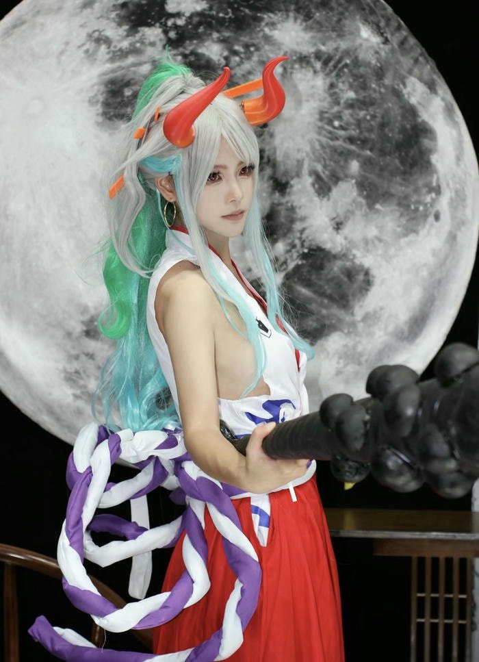 hình cosplay yamato ánh sáng đẹp