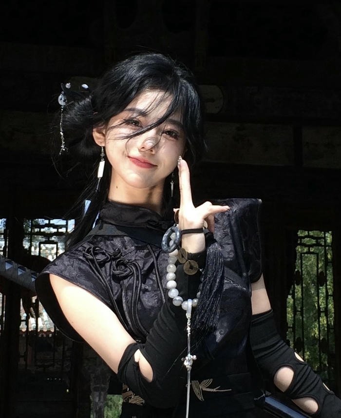 hình gái Trung Quốc ngầu thời thượng