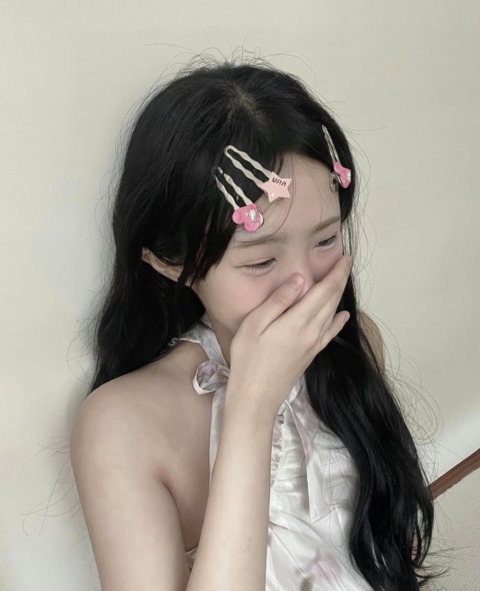 hình gái xinh che mặt đại trà