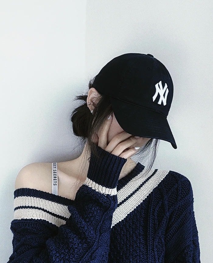 hình gái xinh che mặt gọn gàng