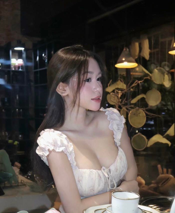 hình gái xinh việt nam ánh mắt xa xăm