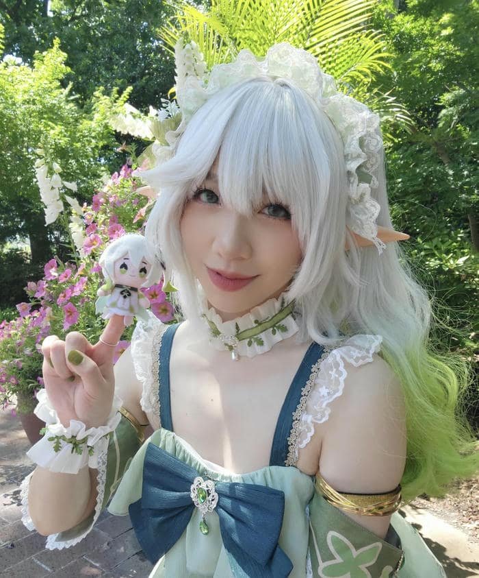 hình nahida cosplay ánh sáng đẹp