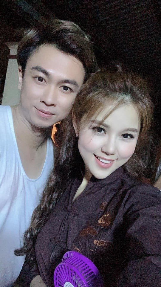 Hồ Việt Trung thân thiết bên bạn gái mới Mỹ Hòa trong hậu trường MV Giải Cứu Tiểu Thư 5