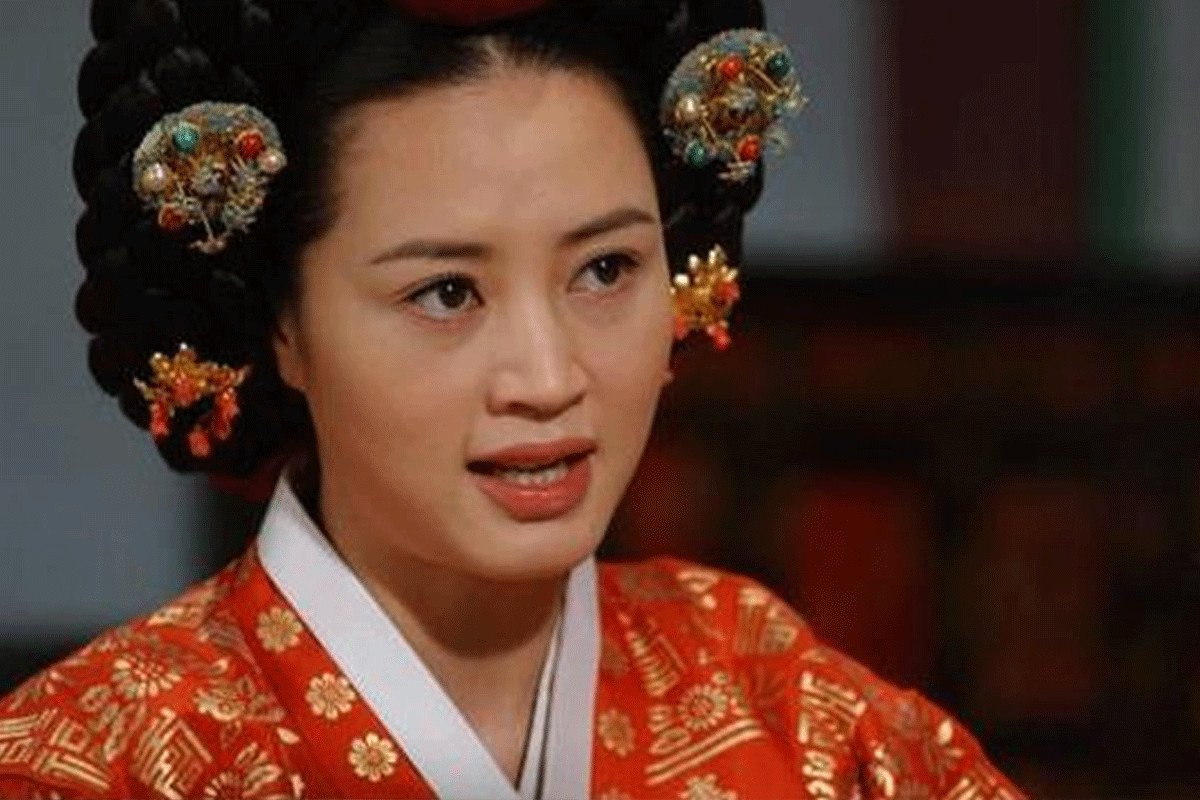 Hoàng hậu Inhyeon và Jang Hee-bin, hai nhân vật đối đầu lịch sử