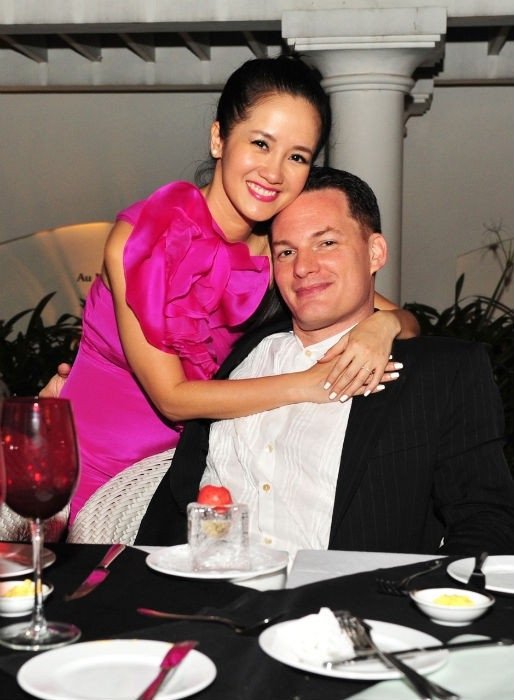 Hồng Nhung có 8 năm hạnh phúc bên chồng Tây.