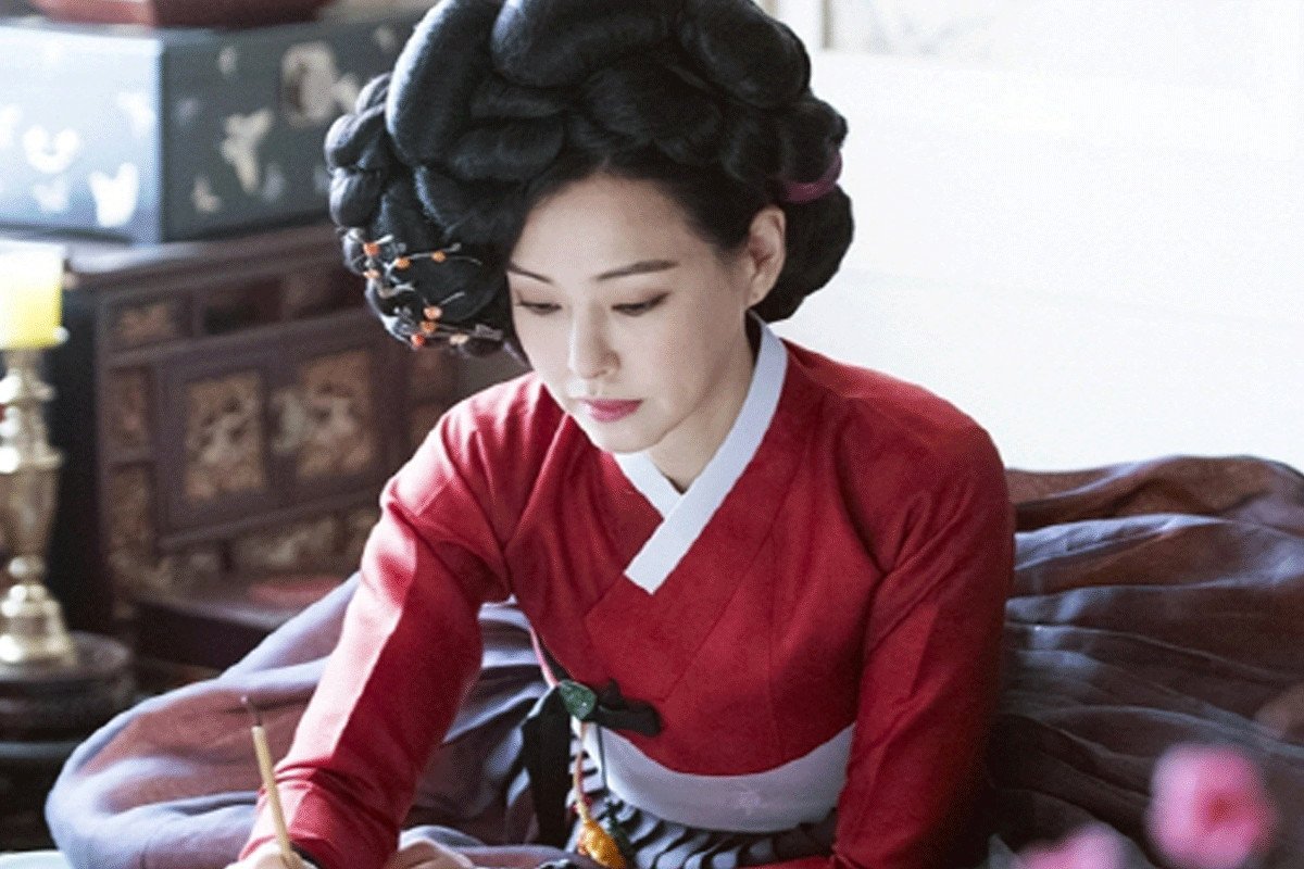 Jang Nok-su, kỹ nữ xuất thân thấp kém nhưng đầy quyền lực trong triều Joseon