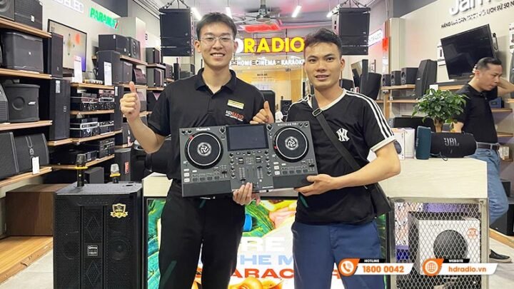 Khách hàng lựa chọn thiết bị DJ
