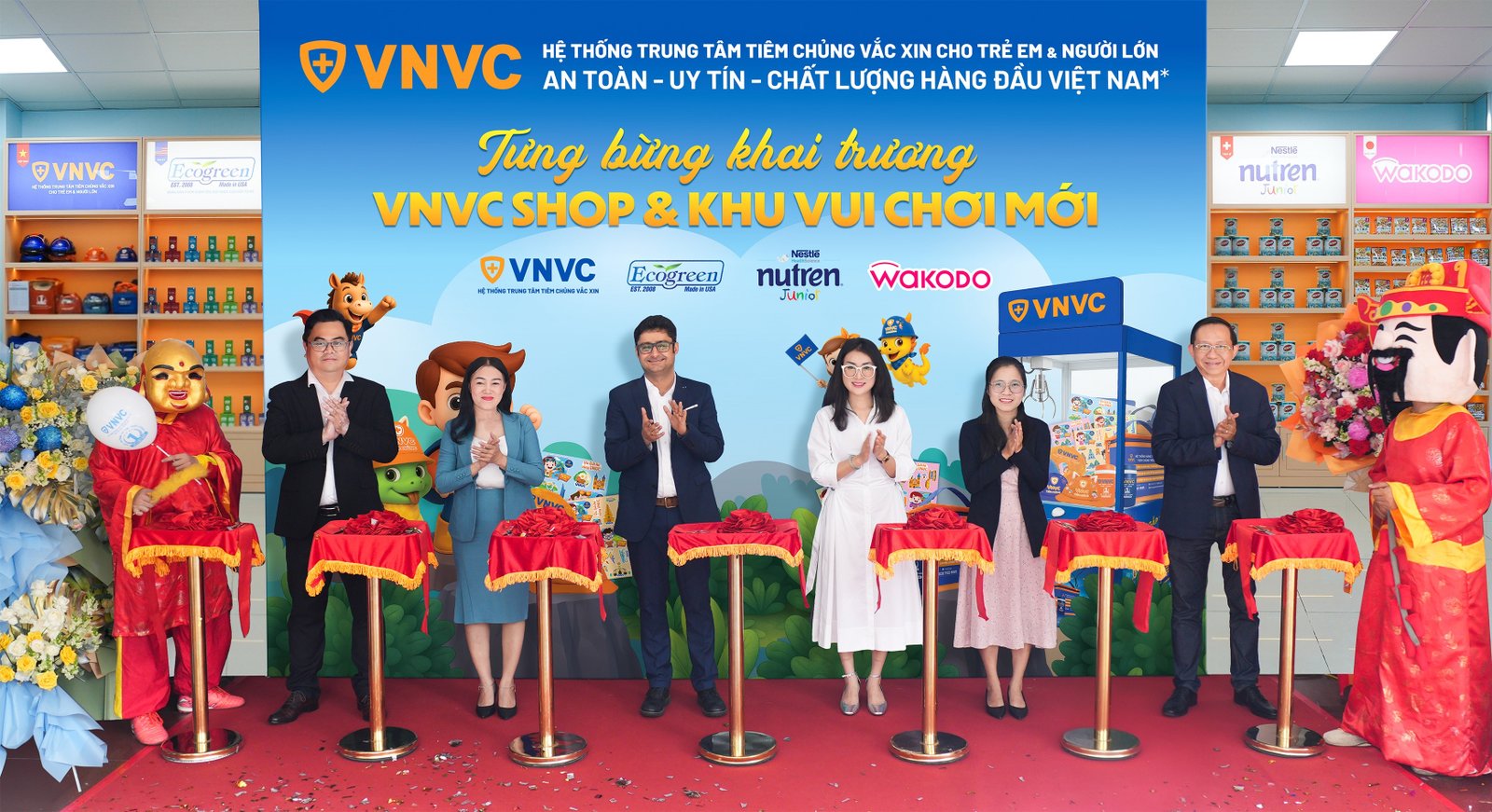 Khai trương gian hàng VNVC SHOP tại trung tâm tiêm chủng